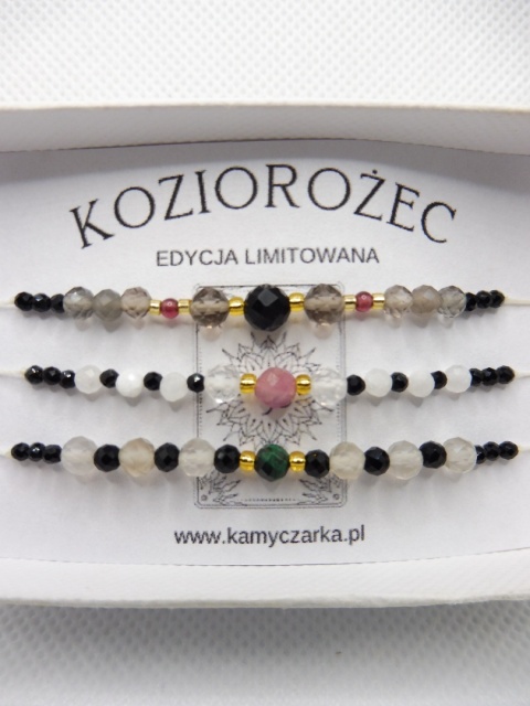 Zestaw Trzech Bransoletek z Kamieniami Naturalnymi Dla Koziorożca Zestaw Trzech Bransoletek z Kamieniami Naturalnymi Dla Koziorożca